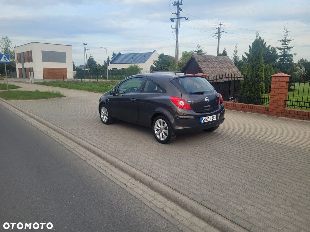 Opel Corsa 1.4 16V Active - 5