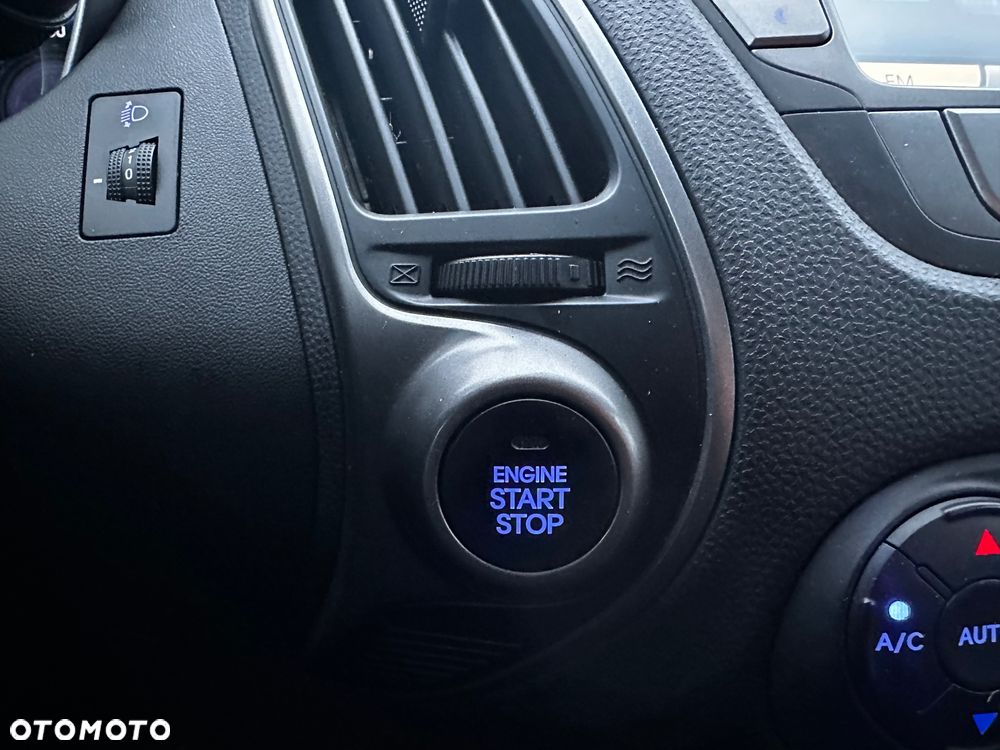 Hyundai ix35 1.6 2WD Fifa World Cup Edition - 33