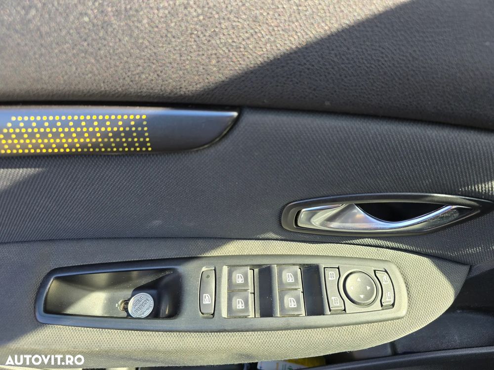 Renault Grand Scenic 1.9dCi Privilege - 9