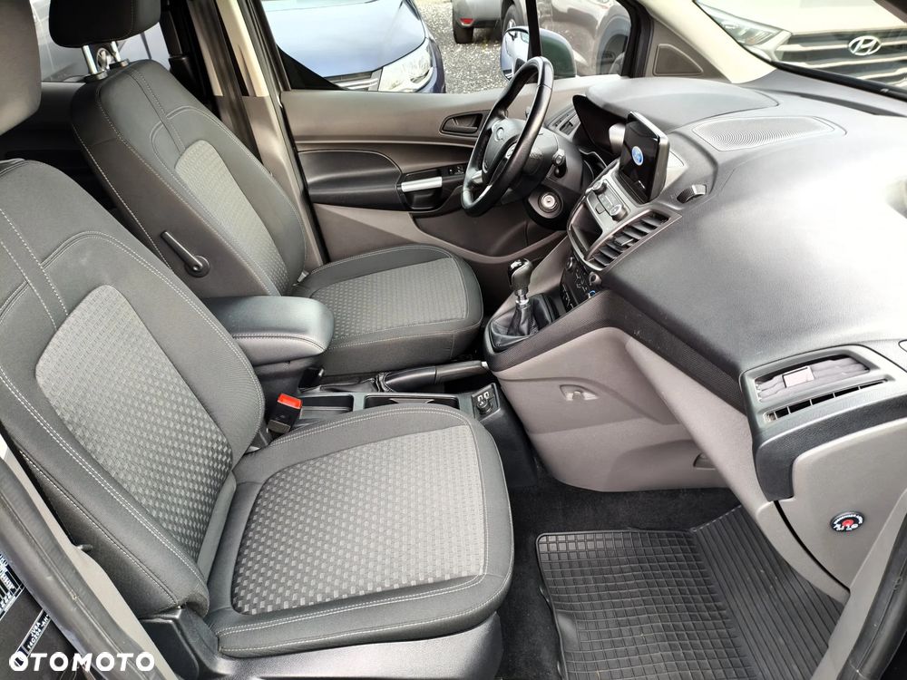 Ford Tourneo Connect Grand - 19