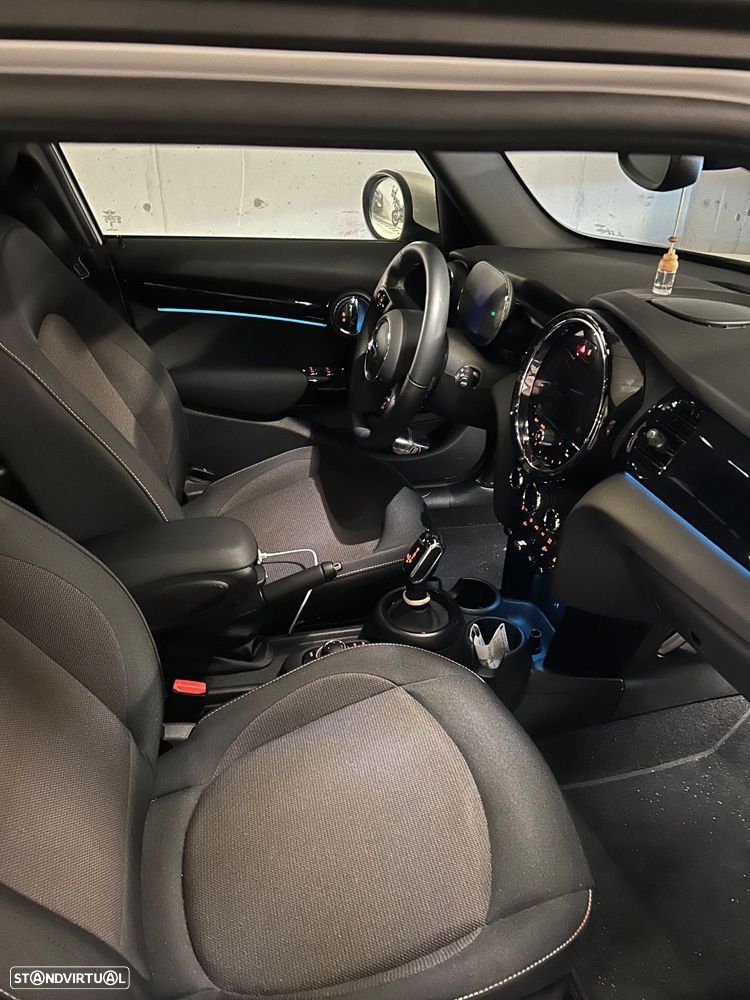 MINI 5 Portas Cooper Premium 4Business Auto - 12
