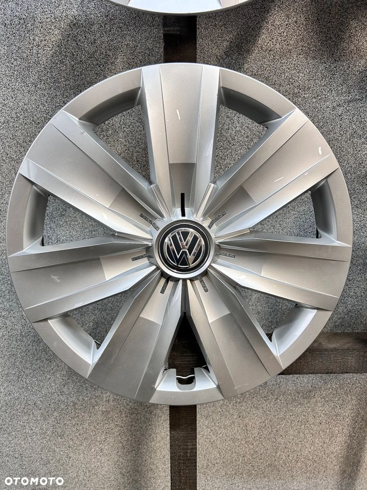4 KOŁPAKI VW T-ROC 16'' NR.FABR. 2GA 601.147 - 4
