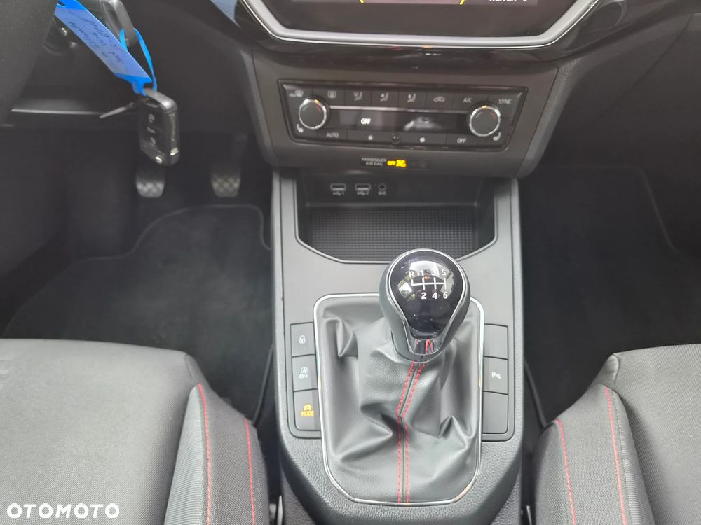 Seat Ibiza 1.0 TSI S&S FR Black Edition - 17