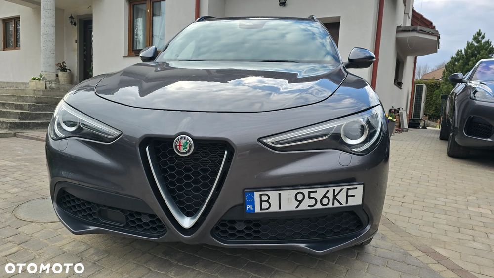 Alfa Romeo Stelvio 2.0 Turbo TI Q4 - 10