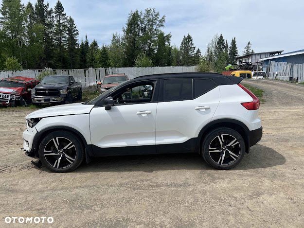 Volvo XC 40 - 5