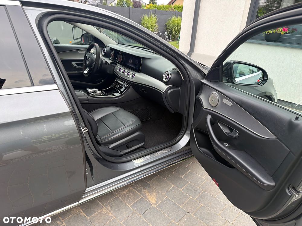 Mercedes-Benz Klasa E 350 d 9G-TRONIC Exclusive - 29