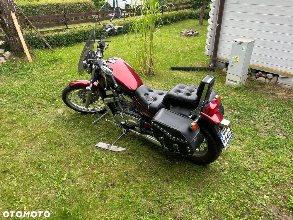 Suzuki Intruder - 12