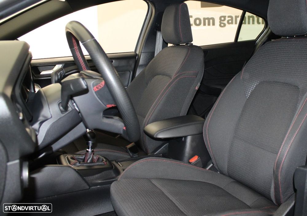 Ford Focus 1.0 EcoBoost MHEV ST-Line - 4