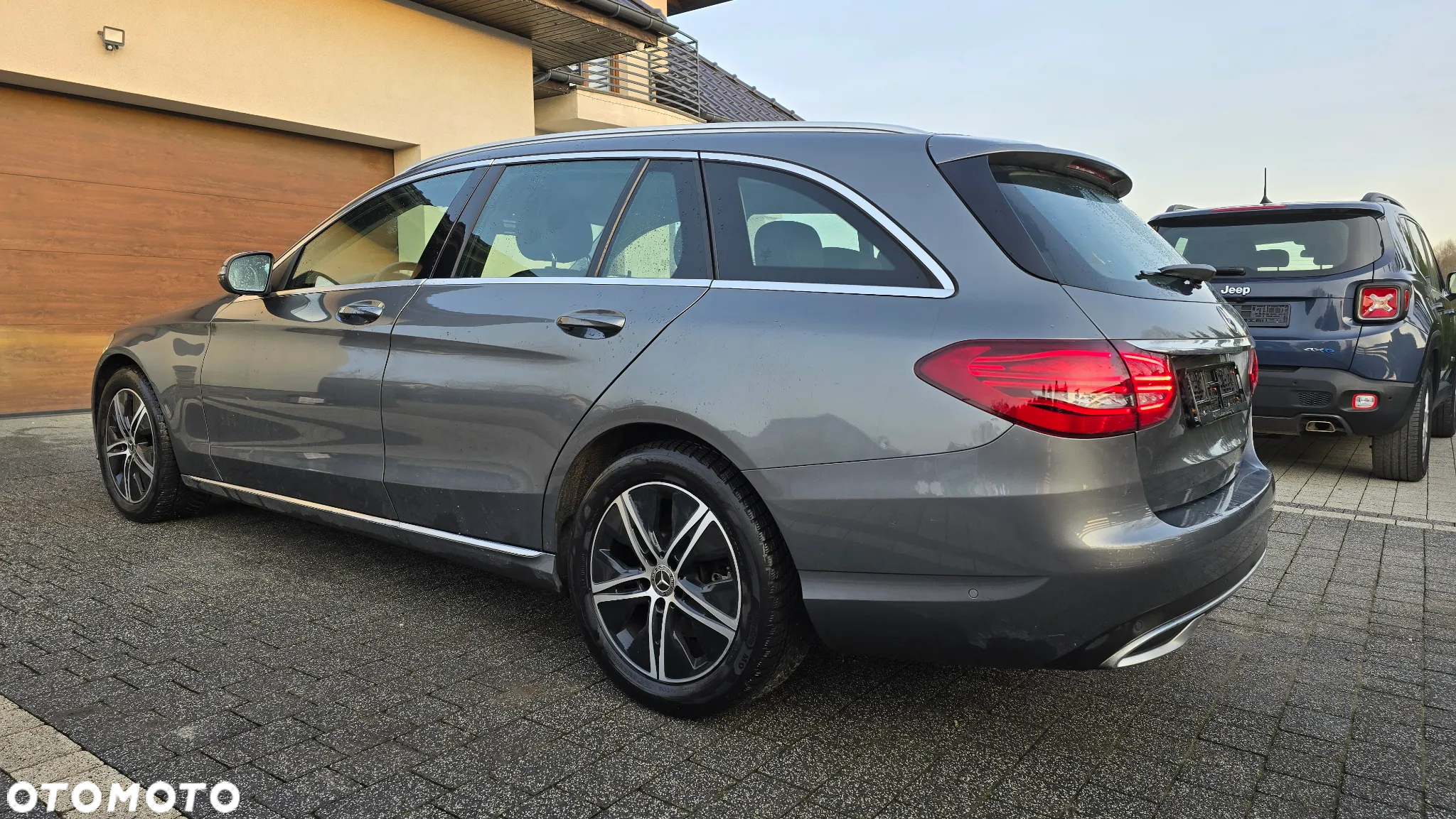 Mercedes-Benz Klasa C 180 T 9G-TRONIC Avantgarde - 3