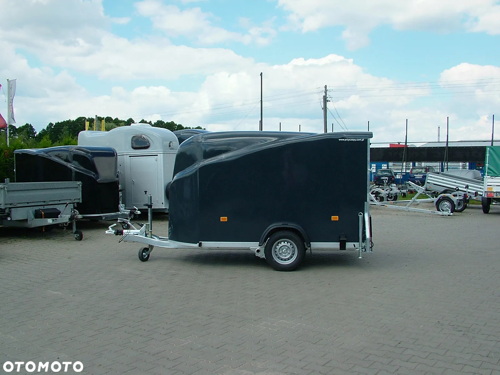 Debon Przyczepa zabudowana poliestrowa Cheval Liberte Debon Cargo 1300 - 17