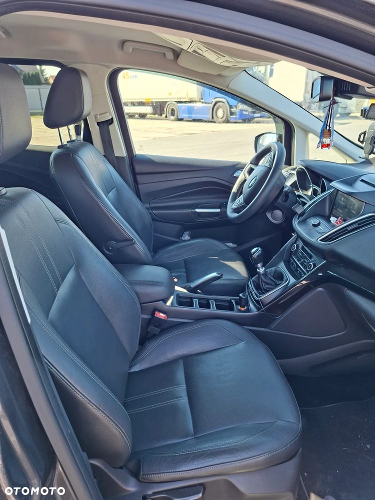 Ford Grand C-MAX - 11