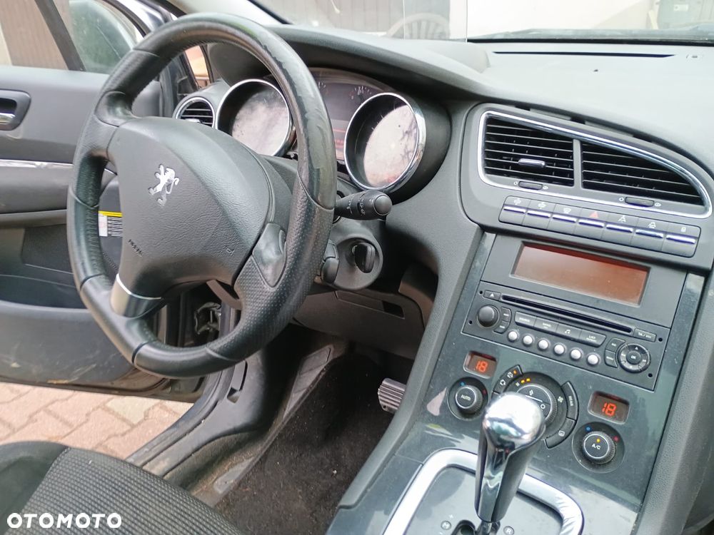 Peugeot 5008 - 9
