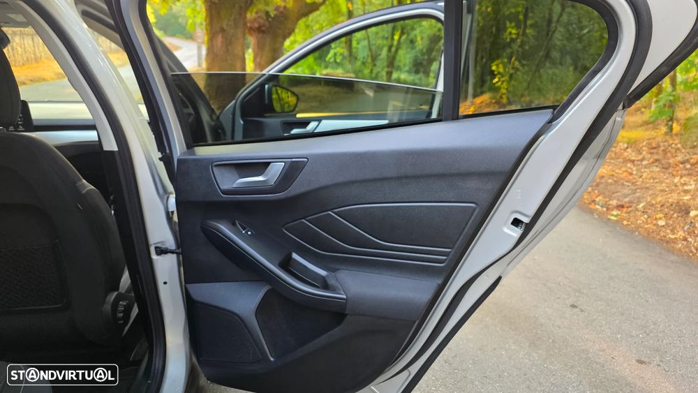 Ford Focus 1.0 EcoBoost Hybrid TITANIUM DESIGN - 14