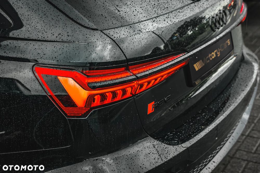 Audi RS6 Avant - 17
