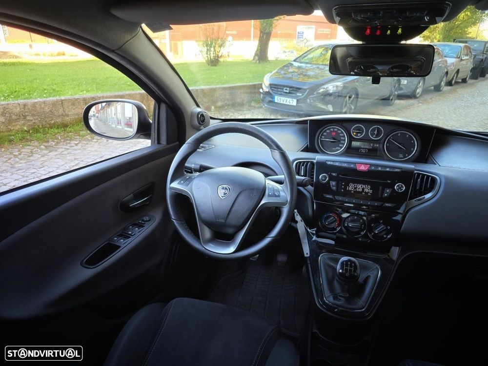 Lancia Ypsilon 1.3 M-jet S&S Platinum - 19