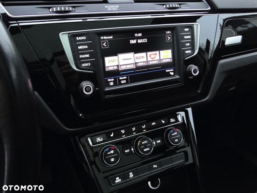 Volkswagen Touran 1.4 TSI (BlueMotion Technology) Highline - 23