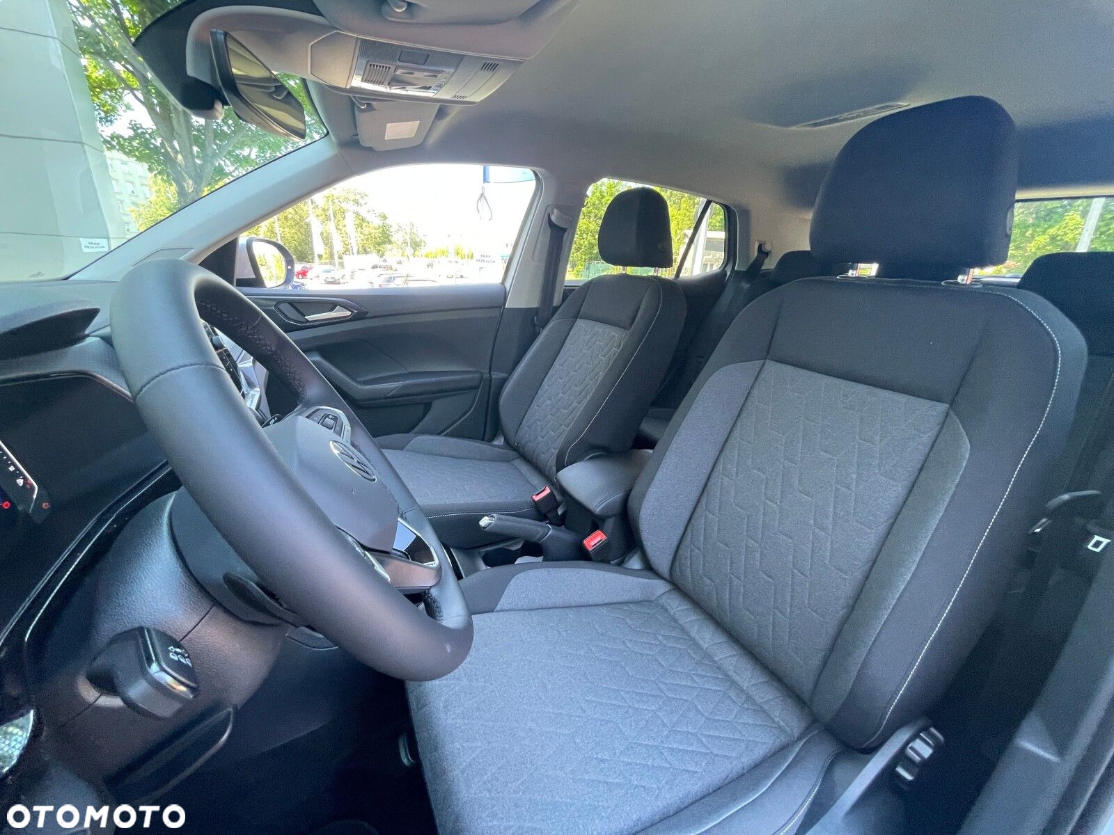 Volkswagen T-Cross - 13