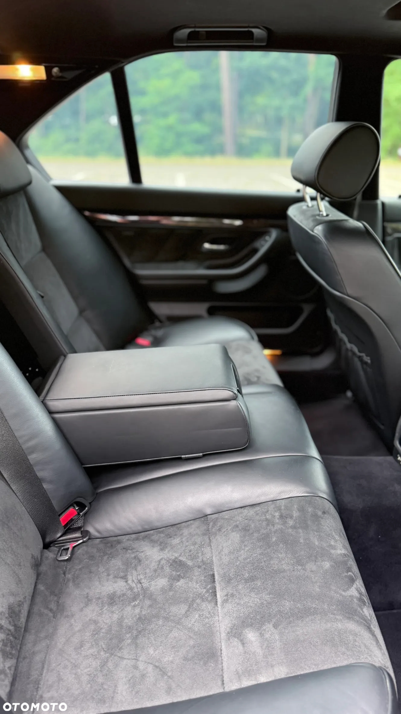 BMW Seria 7 740i - 35