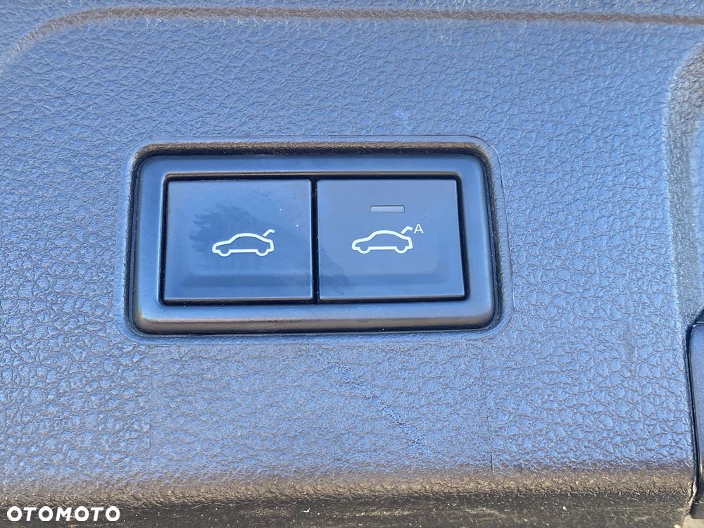 Volkswagen Passat Variant 2.0 TSI 4Mot R-Line Edition DSG - 22