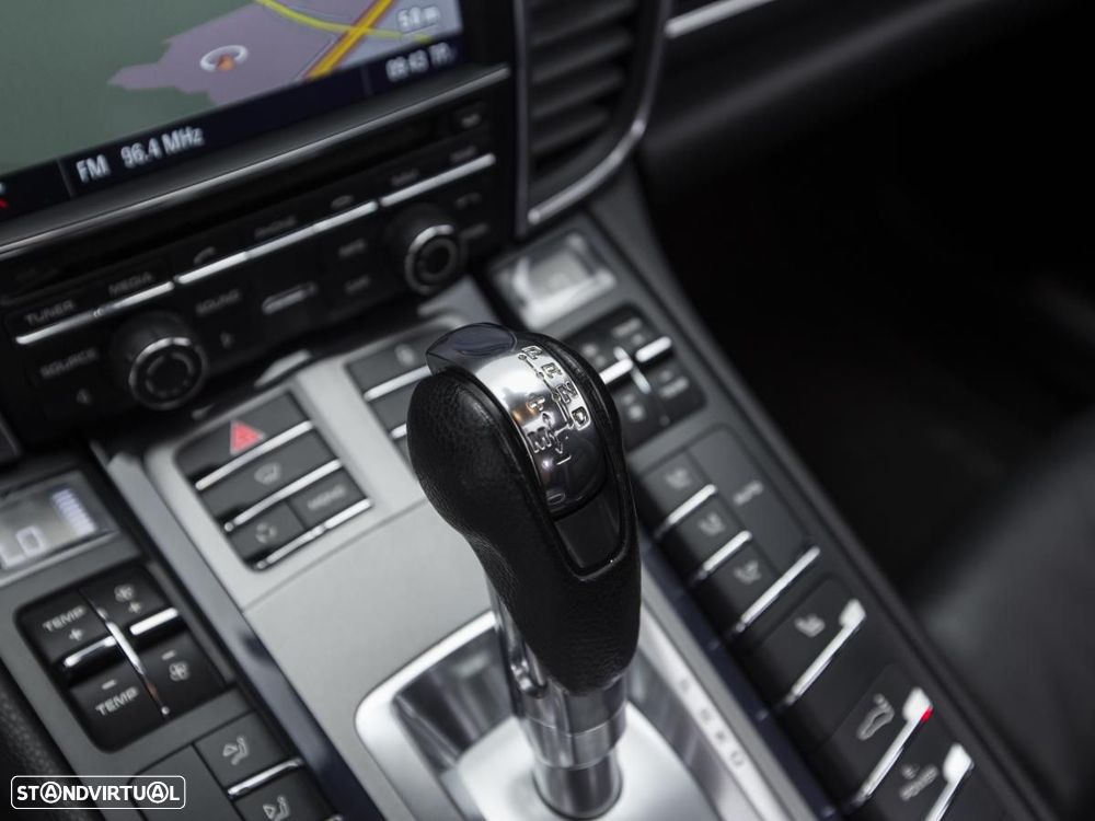 Porsche Panamera S Hybrid — fotografia 30