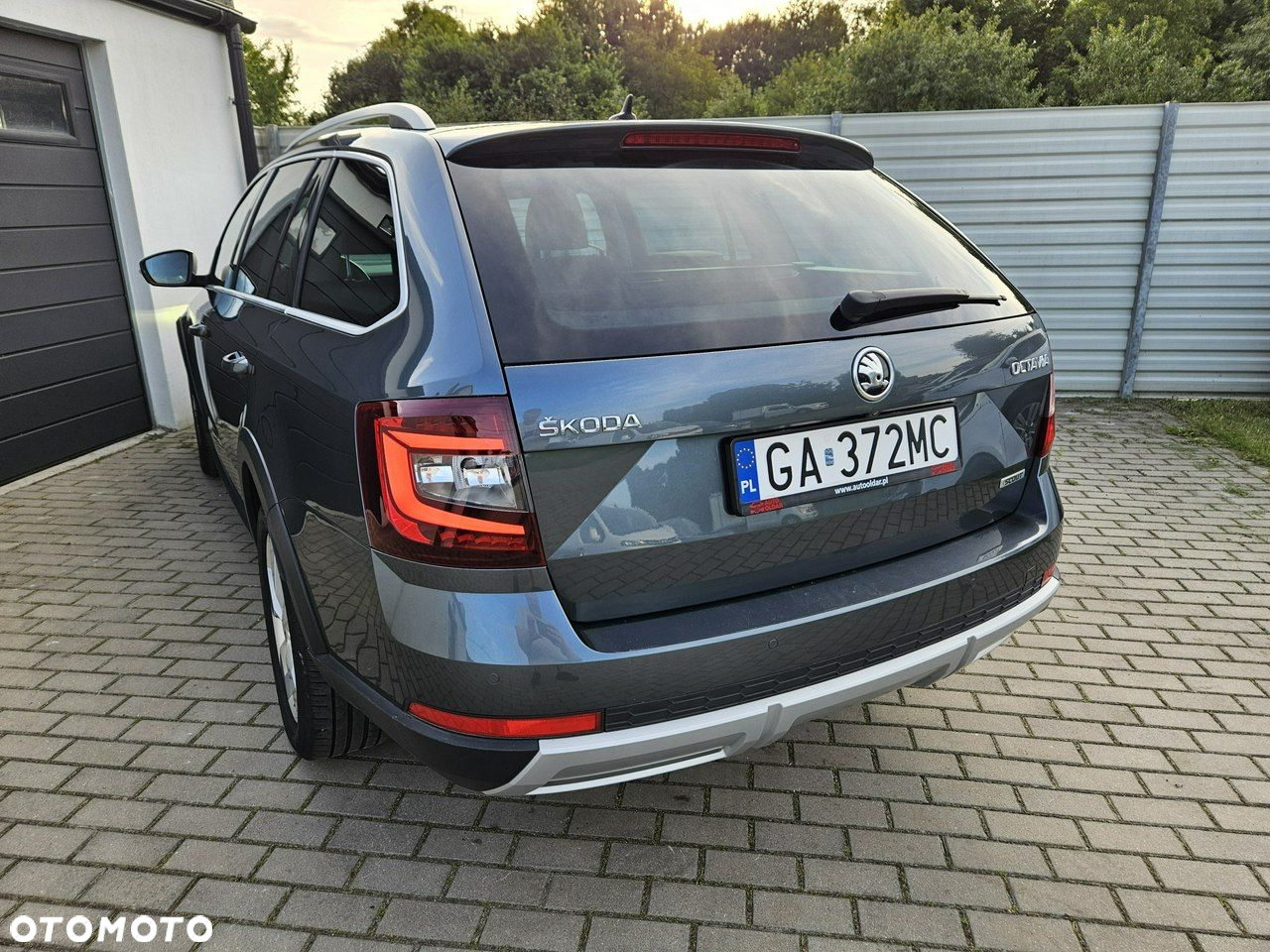 Skoda Octavia Combi 2.0 TDI 4x4 DSG Scout - 14