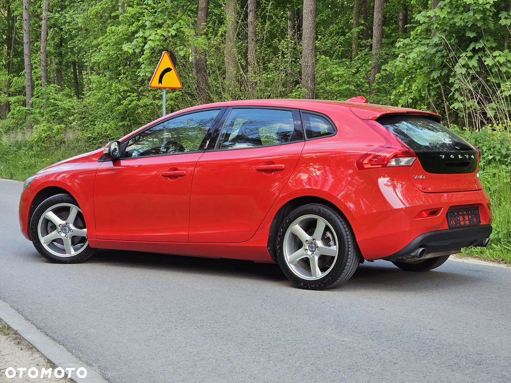Volvo V40 T3 Momentum - 9