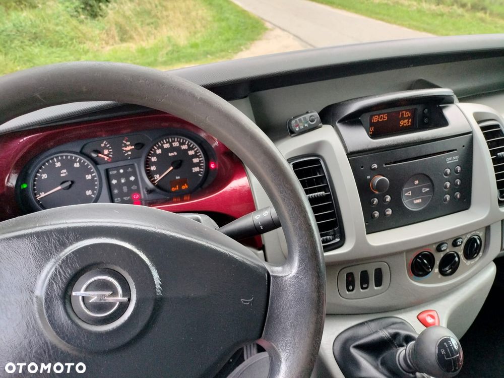 Opel vivaro - 17