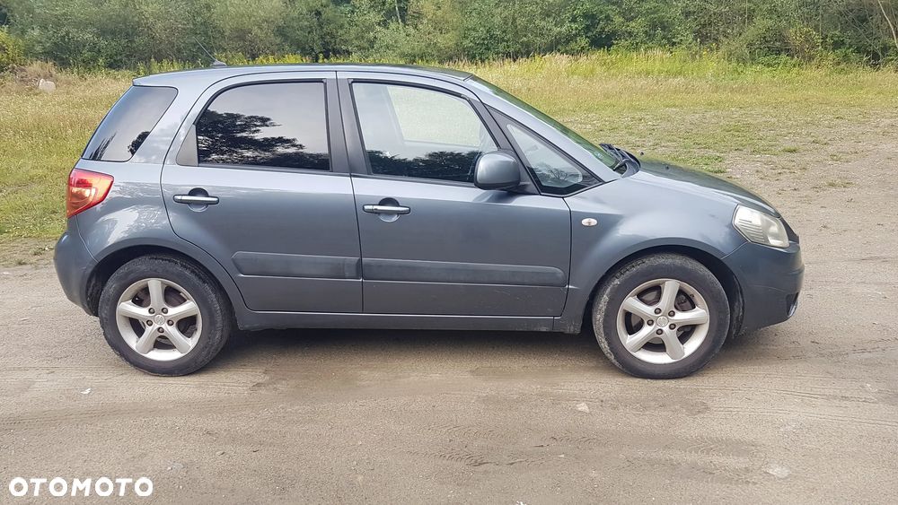 Suzuki SX4 1.6 GLX / Comfort - 2