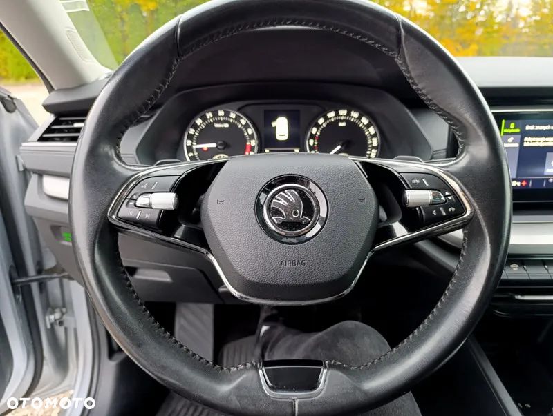 Skoda Octavia 2.0 TDI Ambition DSG - 20