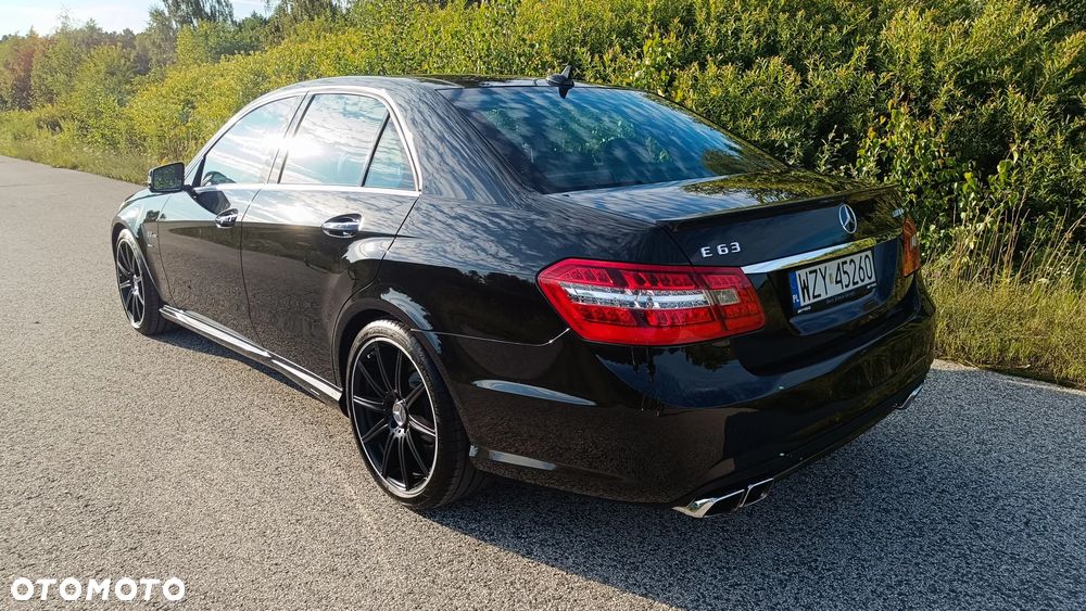 Mercedes-Benz Klasa E 63 AMG - 12