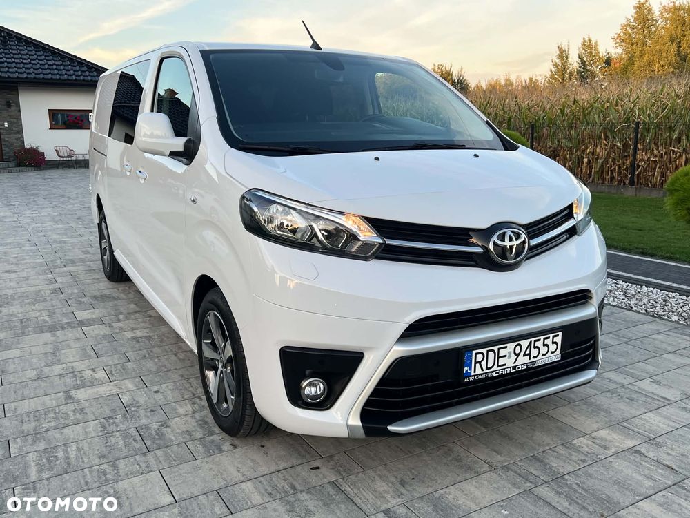 Toyota ProAce 2,0-l-D-4D (5-Si.) Autm Verso compact Team Deutschland - 12