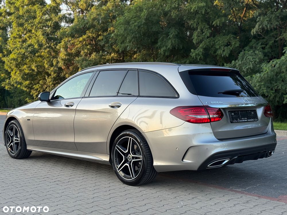 Mercedes-Benz Klasa C 300 e 9G-TRONIC AMG Line - 3