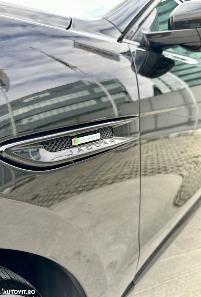 Jaguar F-Pace 30d AWD R-Sport - 12