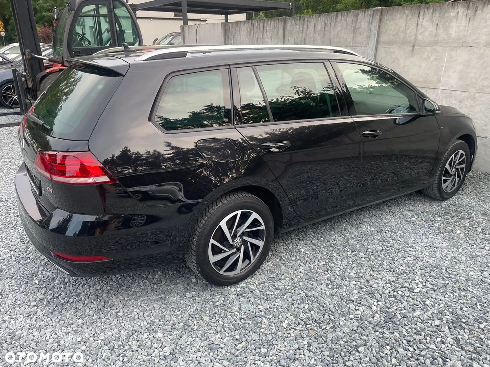 Volkswagen Golf - 9