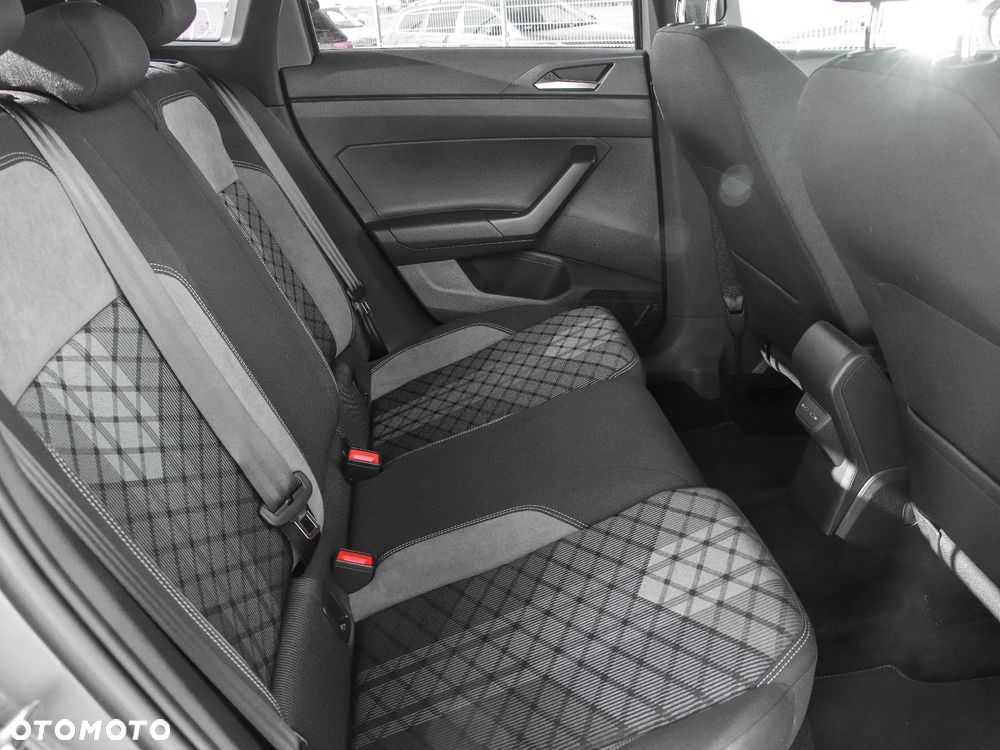 Volkswagen Taigo 1.5 TSI ACT R-Line DSG - 12