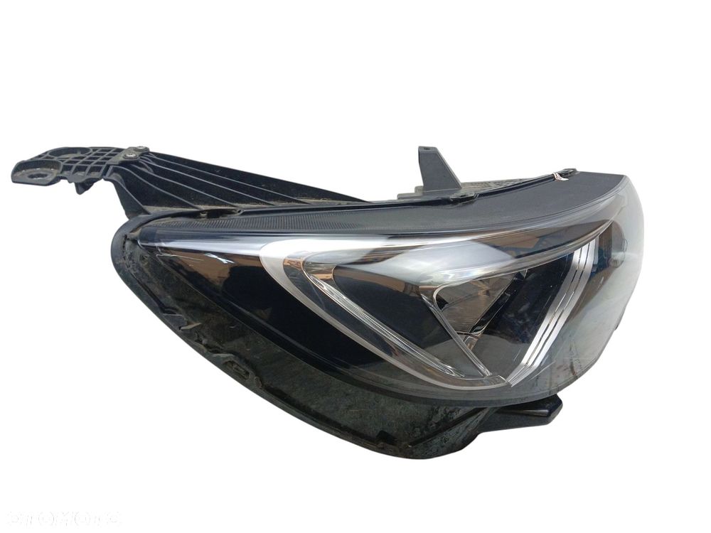 LAMPA PRAWY PRZÓD OPEL GRANDLAND (2017-2021) 1.2 T 130KM YP00162780 - 2