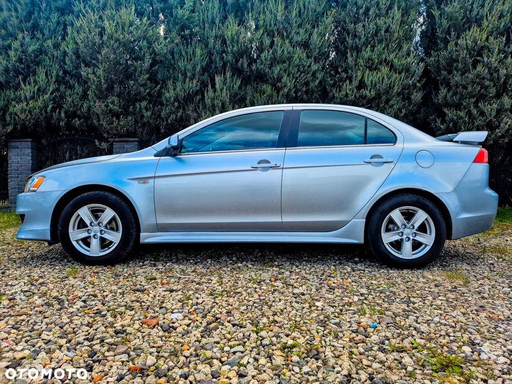 Mitsubishi Lancer - 6