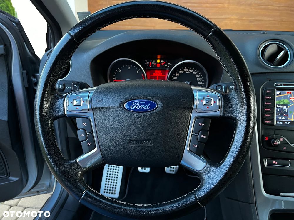 Ford Mondeo 2.0 TDCi Champions Edition - 19