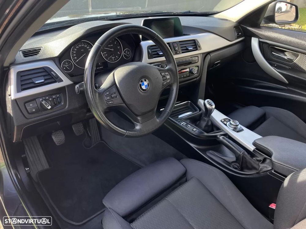 BMW 320 d Touring Sport Line - 23