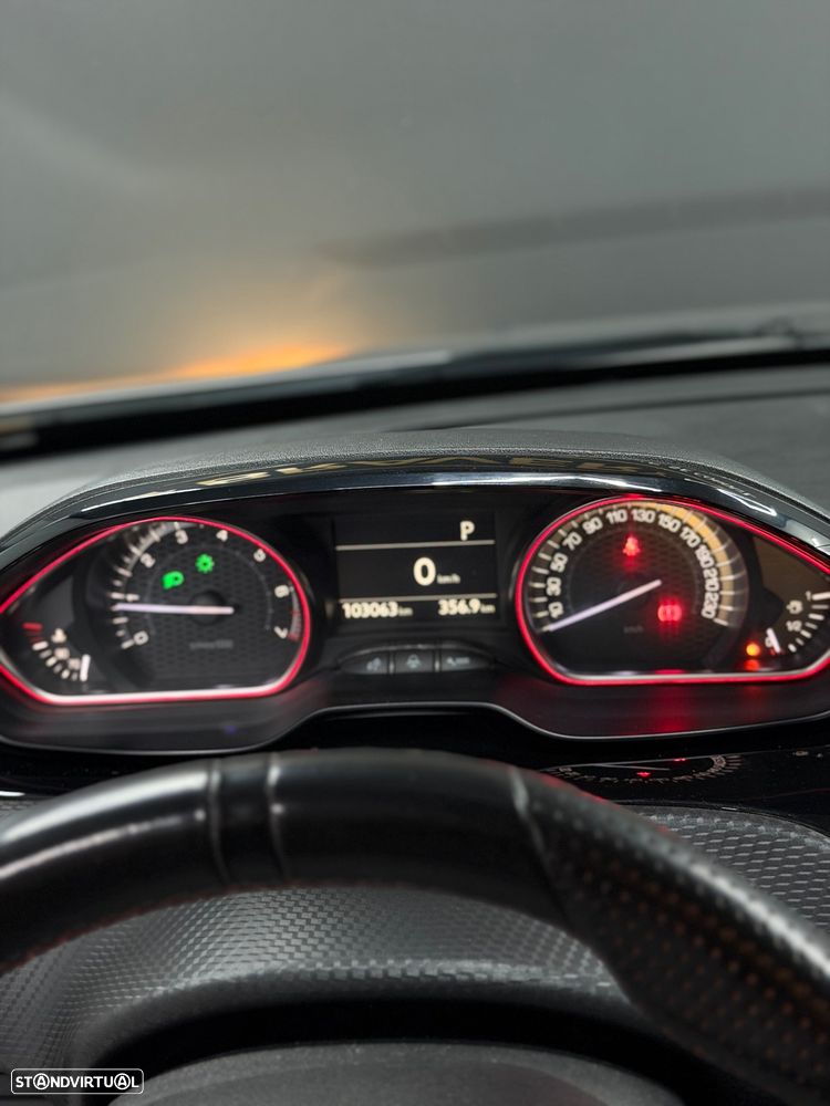 Peugeot 2008 1.2 PureTech GT Line EAT6 - 21