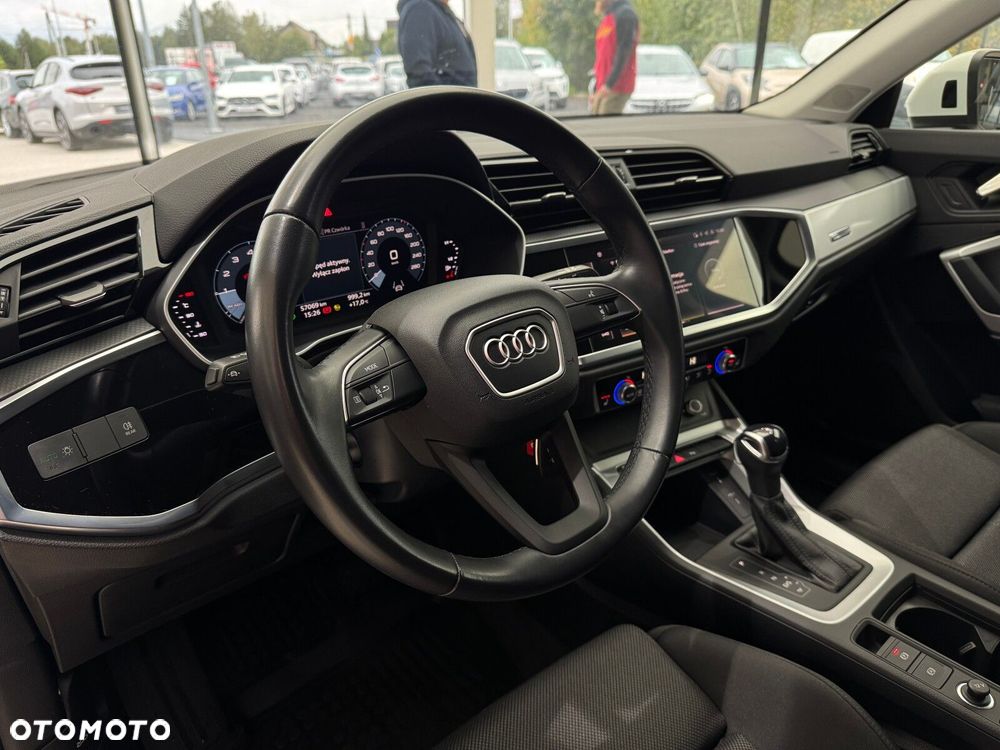 Audi Q3 35 TFSI S tronic - 8