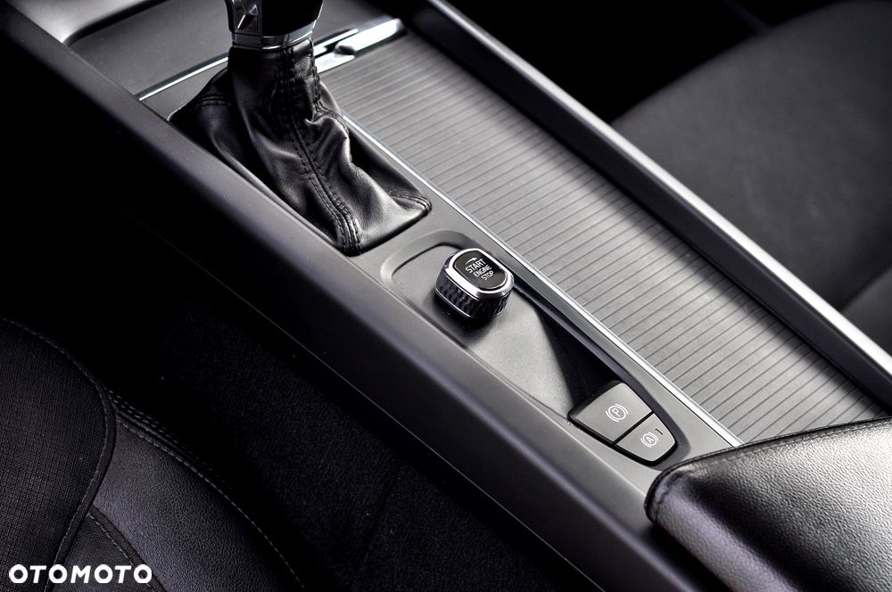 Volvo V60 D3 Geartronic Momentum Pro - 24
