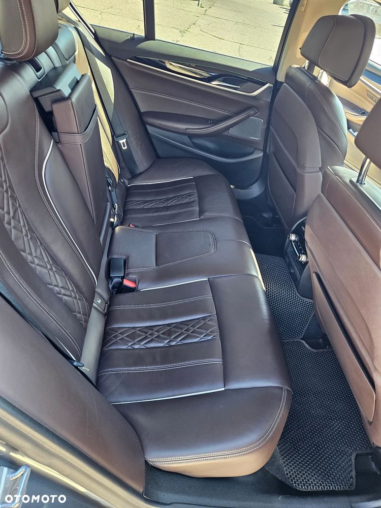 BMW Seria 5 540i GPF xDrive Luxury Line - 24