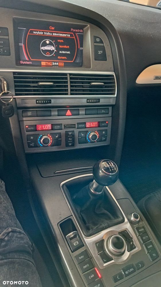 Audi A6 Avant - 1