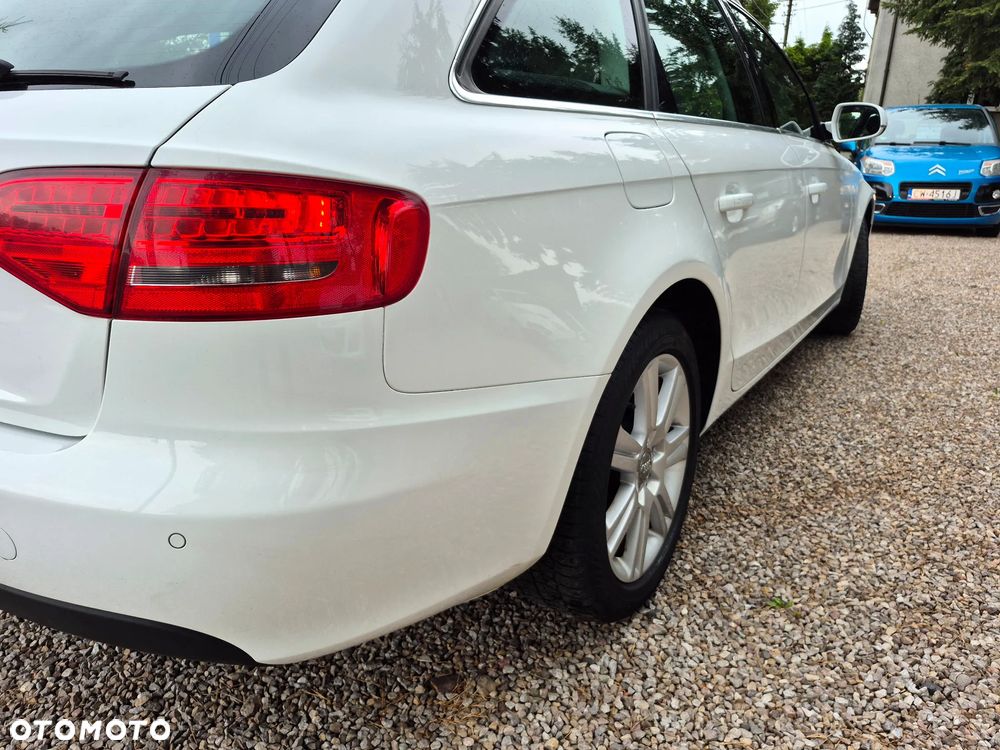 Audi A4 Avant 2.0 TDI DPF Attraction - 11