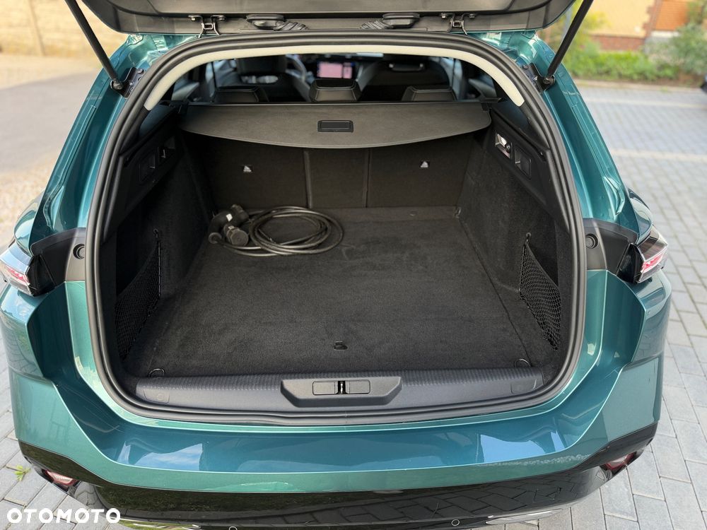 Peugeot 308 1.6 Hybrid PHEV Allure EAT8 - 13