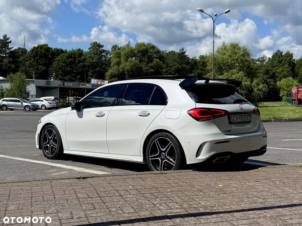 Mercedes-Benz Klasa A 250 AMG Line 7G-DCT - 34