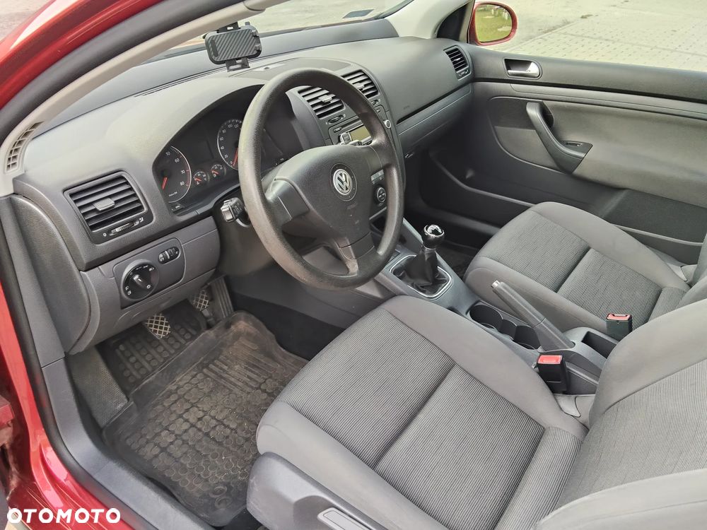 Volkswagen Golf - 10