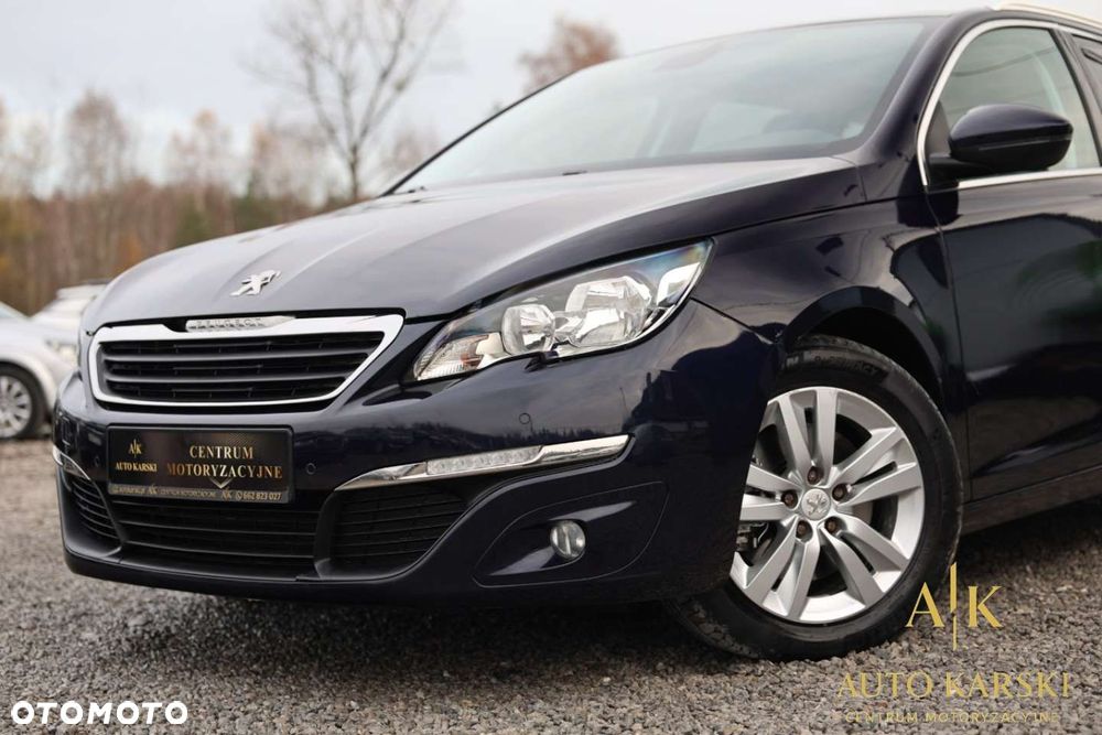 Peugeot 308 - 8