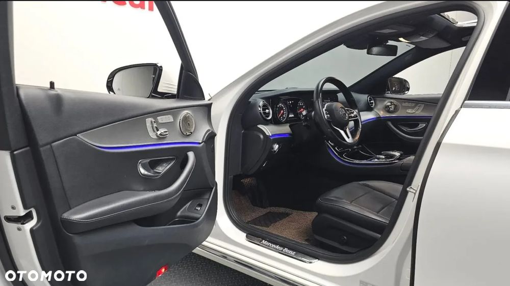Mercedes-Benz Klasa E 300 9G-TRONIC Avantgarde - 6